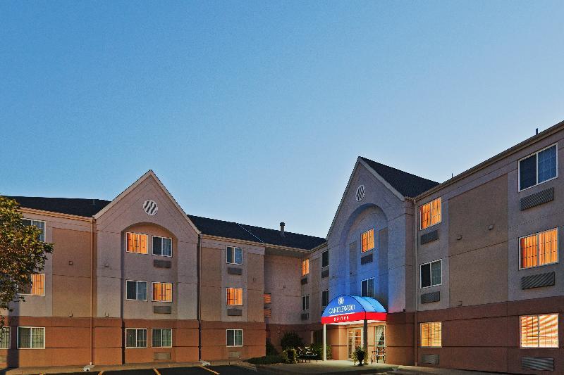 Sonesta Simply Suites Wichita Airport Exterior photo
